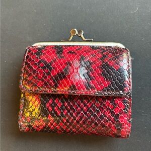 Kate Spade red and black clasp wallet